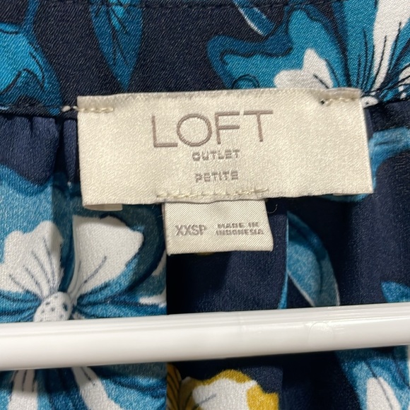 Like New LOFT Dress Blue Gold White Design Size XXS
Petite - Picture 2 of 5